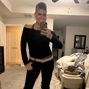 Meet your Posher, Leslie